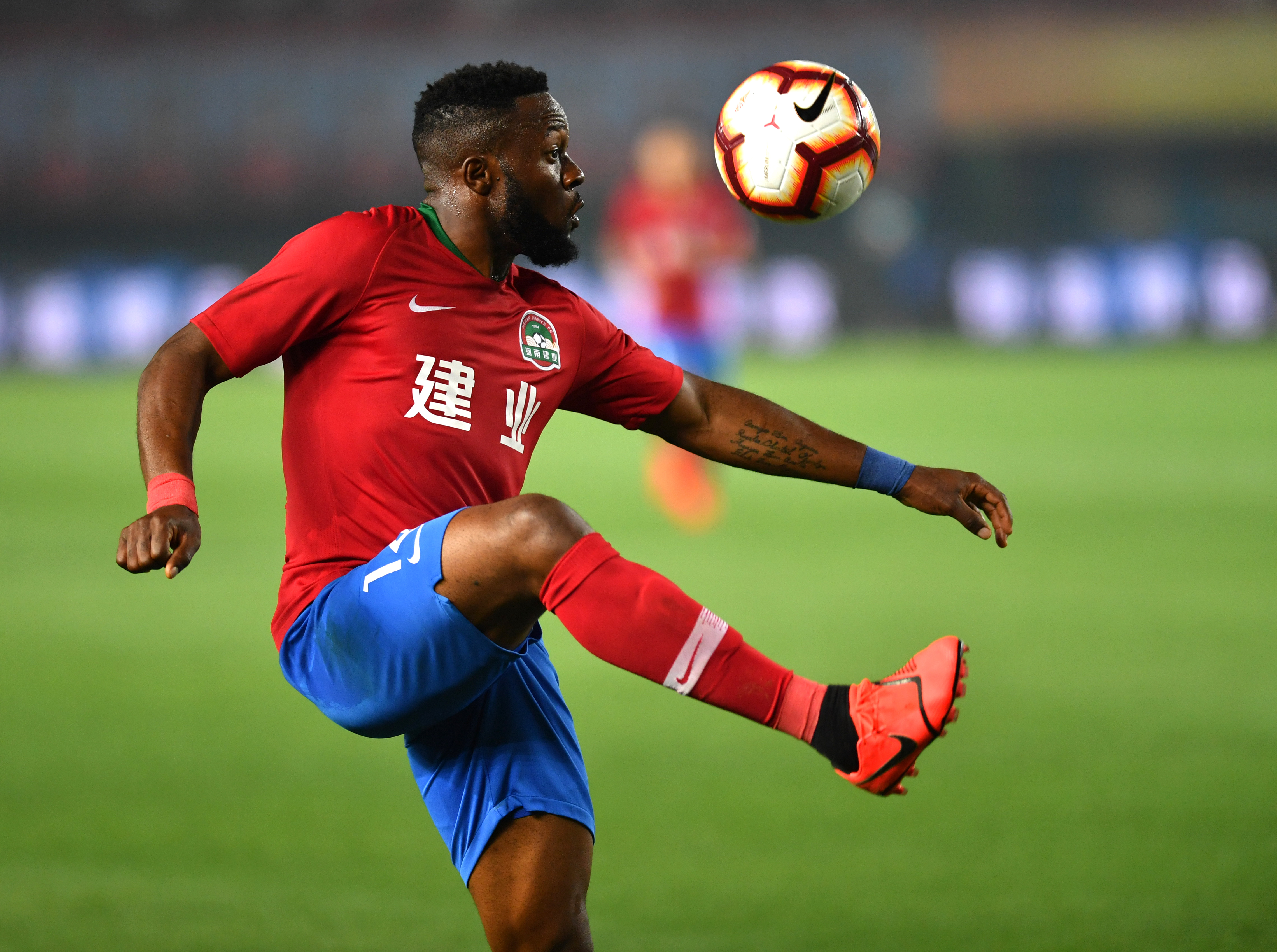 建业客场战泰达,高领先球勇夺三分回头,引发热议的简单介绍 建业客场战泰达,高领先球勇夺三分回头,引发热议的简单介绍