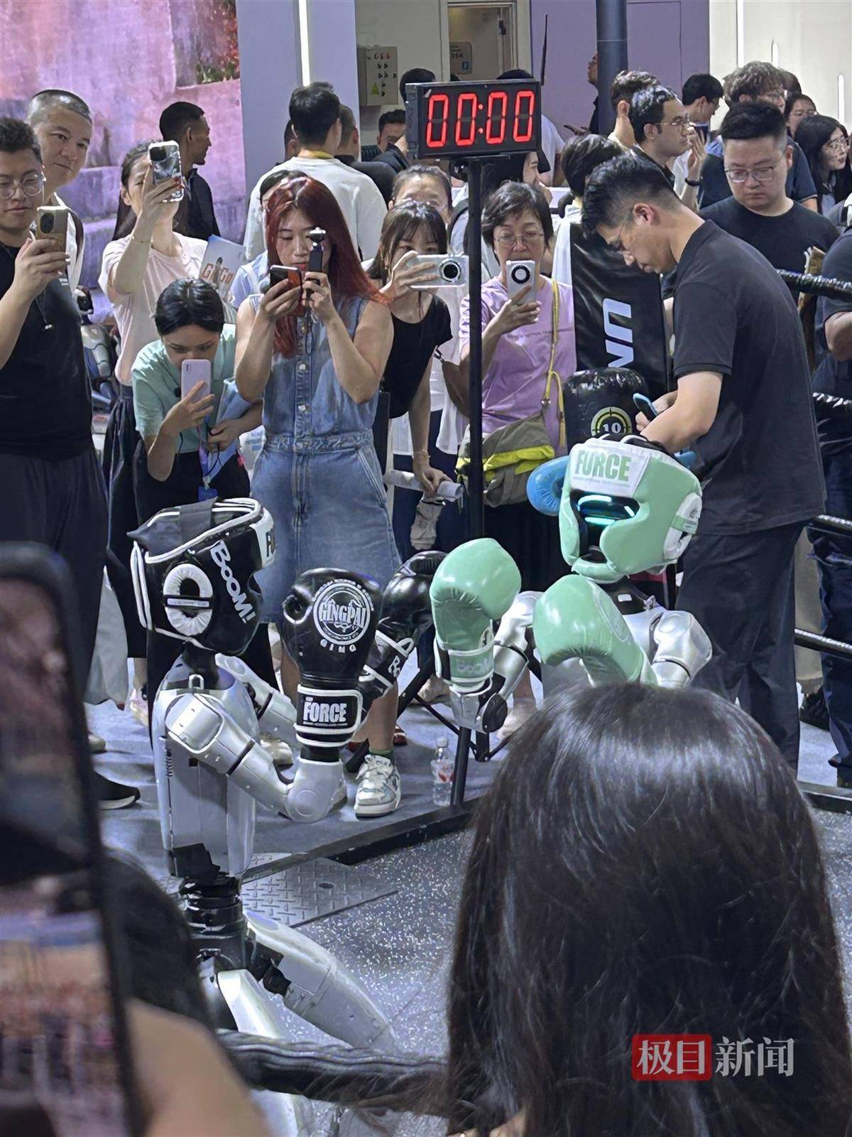 MAD鏖战HKA,ShowMaker团战一打五宿敌对决2025世界赛,引爆全场热议 MAD鏖战HKA,ShowMaker团战一打五宿敌对决2025世界赛,引爆全场热议