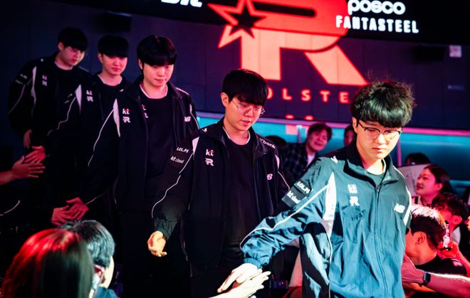 JDG险胜GEN，Ming完成史诗逆转激烈交锋全球总决赛，锁定晋级资格