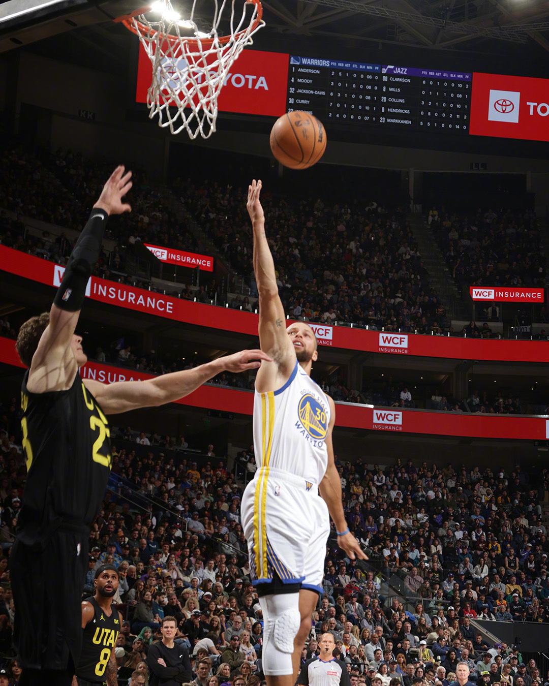 关于勇士力克爵士，克莱状态火热的信息