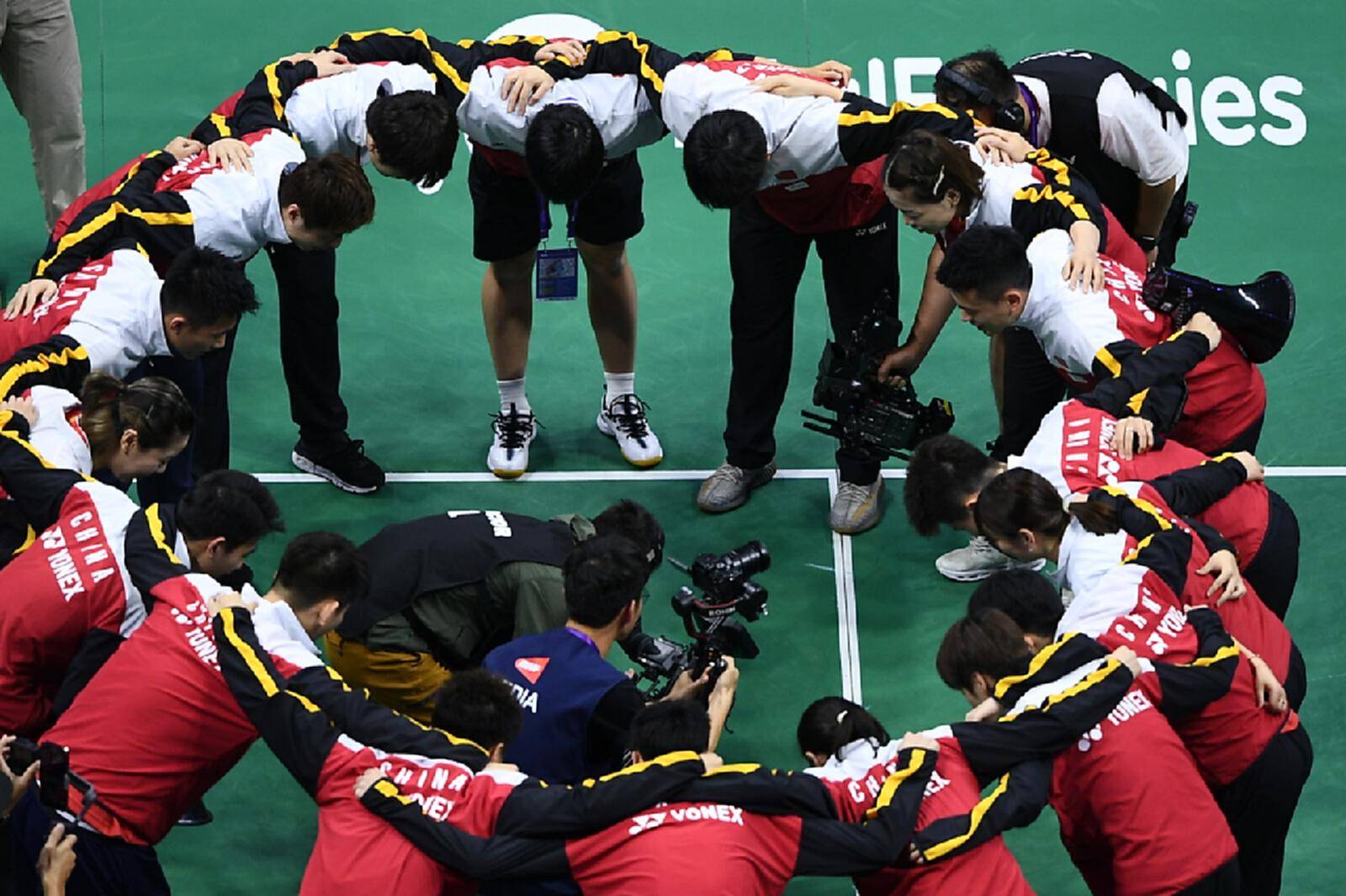 日本队鏖战波兰队，奥恰洛夫扛起全队