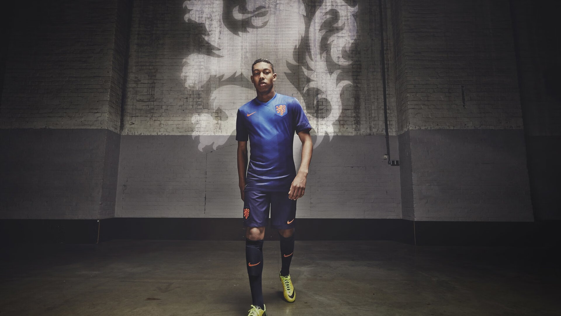 当美国式防守的铁幕落下,莫德里奇用一束光芒刺穿了曼城的星空